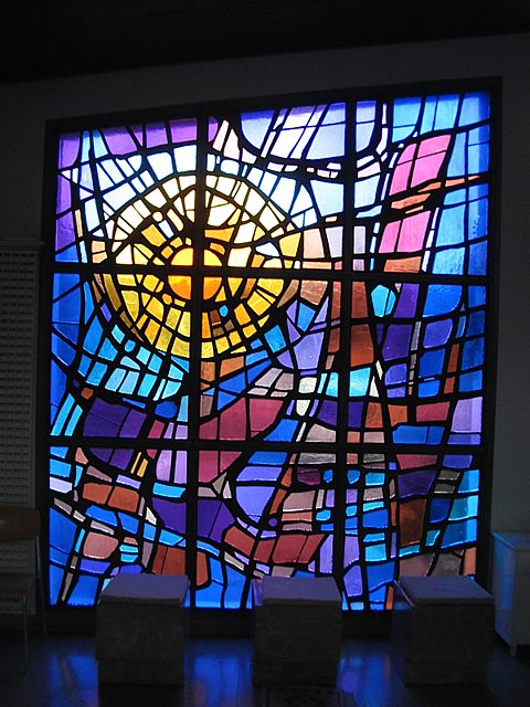 Grand vitrail de l'glise de Bevaix