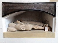 Tombeau des fondateurs de la collégiale