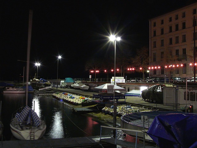 Le port de Neuchtel de nuit