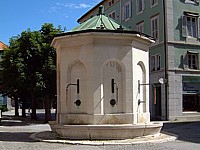 Fontaine des 6 pompes