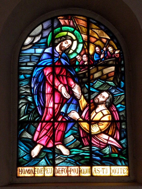 Eglise Saint-Pierre, vitrail de C. Jaeger
