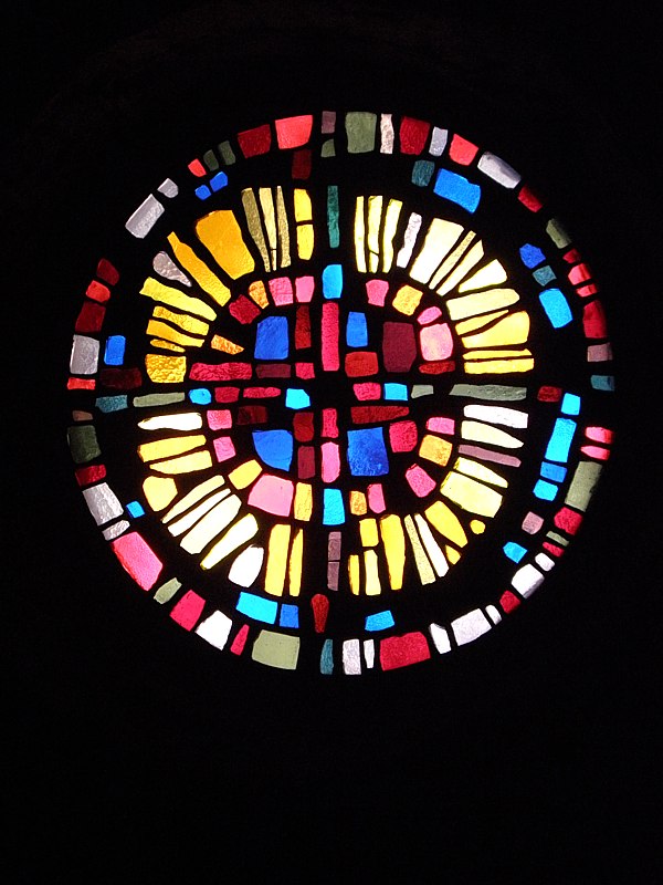 Vitrail de J-P Perregaux à l'église Saint-Pierre de La Chaux-de-Fonds