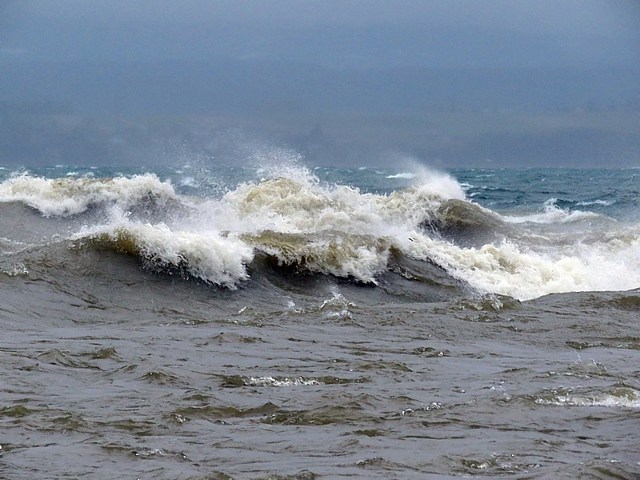 Remous de l'Areuse dans le lac