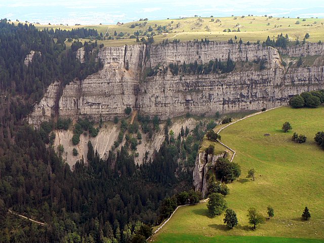 Creux du Van vu d'avion