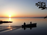 Lever du soleil sur le lac