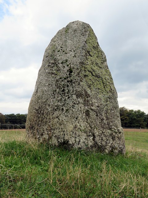 Menhir de Vauroux à Bevaix