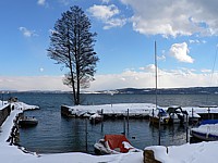 Le port de Vaumarcus sous la neige