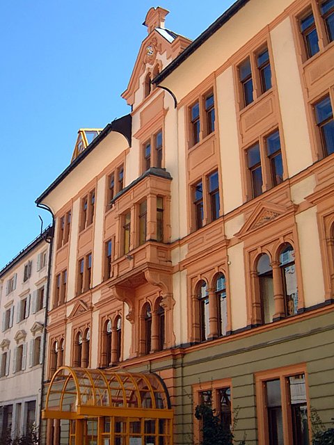 La Chaux-de-Fonds, btiment communal