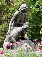 Statue du château des Monts