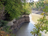 Berges rocheuses du Doubs