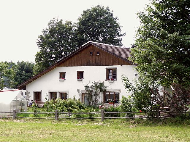 Une ferme au sud du Locle