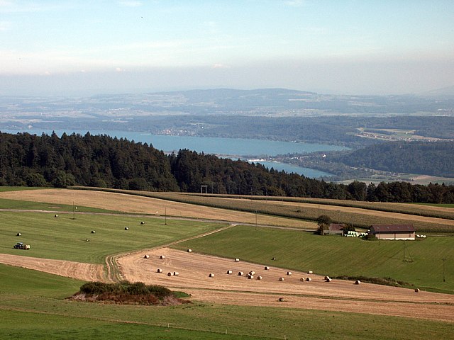 La campagne au-dessus d'Enges