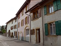 De vieilles bâtisses à Cornaux