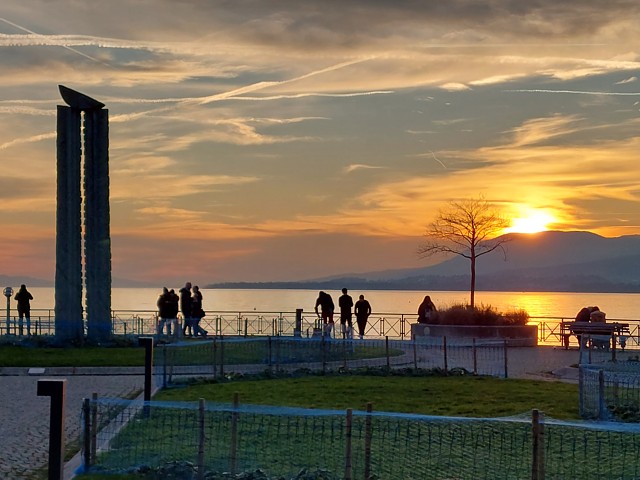 L'esplanade au crpuscule