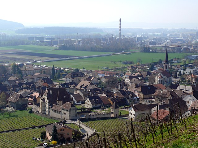 Cressier et la zone industrielle