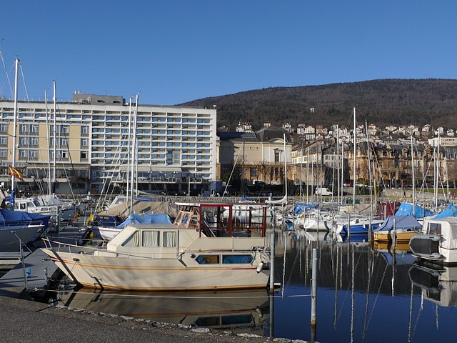 Le port des Jeunes Rives � Neuch�tel