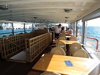 Salle à manger du bateau Neuchâtel