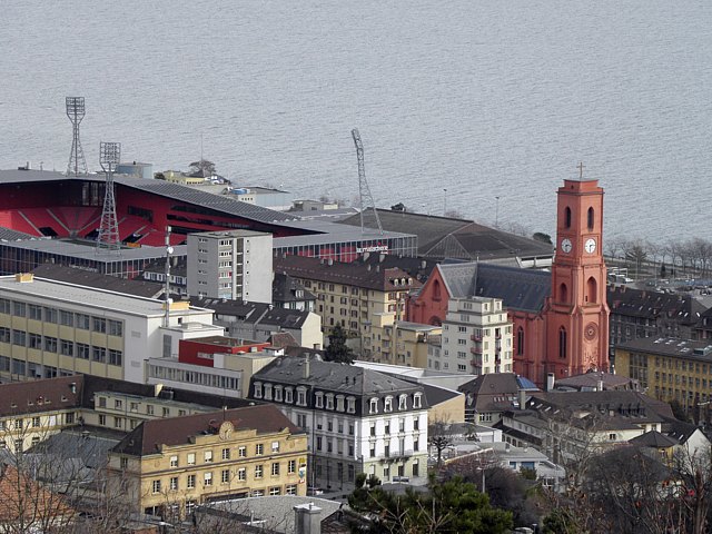 Btiments disparates de la ville de Neuchtel