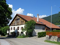 Une vieille ferme au Pâquier