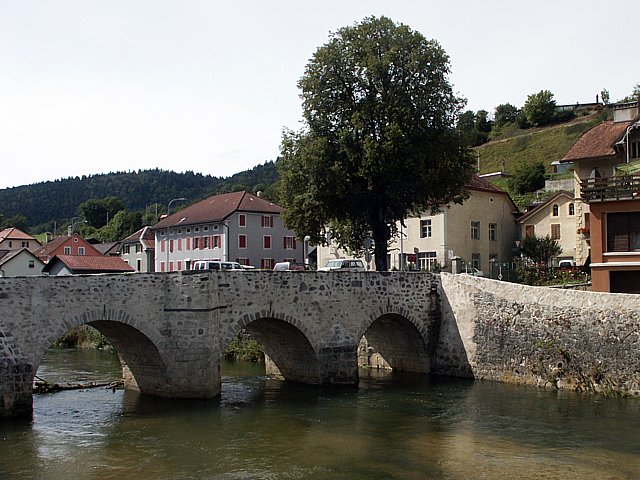 Le pont de Travers