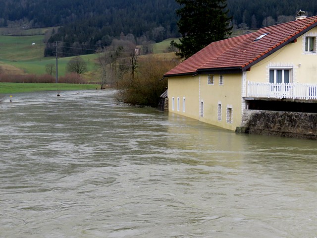 Areuse en crue  Travers